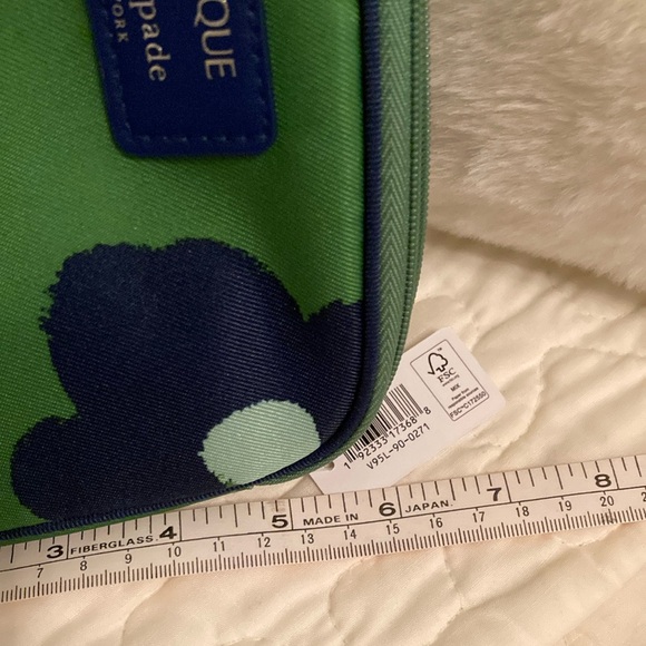 New Kate Spade Makeup Bag - Picture 5 of 5